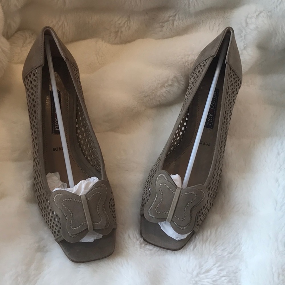 Bruno Magli Suede shoes